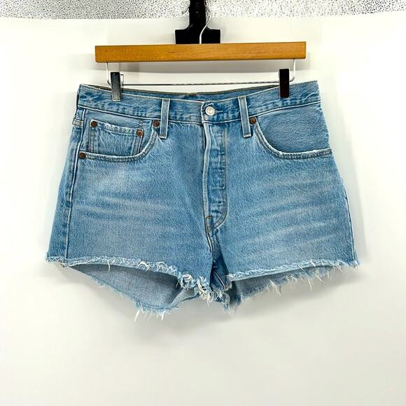 Levi's 501 Cut off Denim Shorts with hidden Button Fly - Light Wash - 31 - Picture 1 of 8